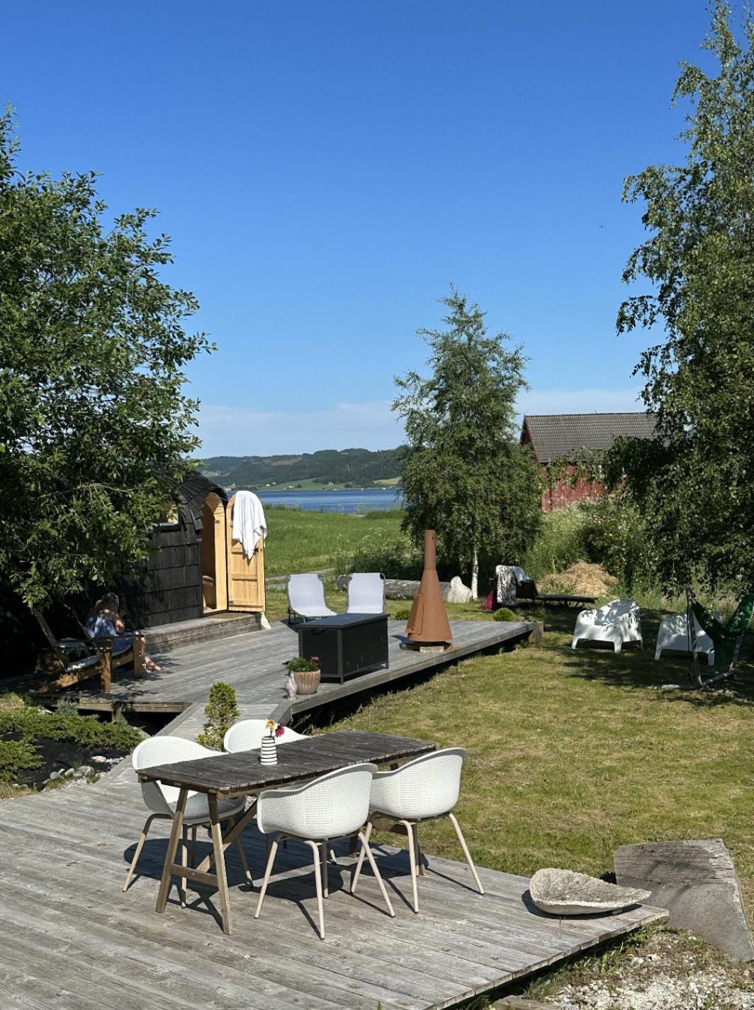 Saga, Et Unikt, Sjarmerende Badehotell Med Fa Rom, Sauna Og Badebrygge - Inderoy Straumen  Eksteriør billede